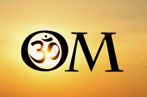 hindu-om-aum-symbol-silhouette-at-sunset-in-india-D05J67 2